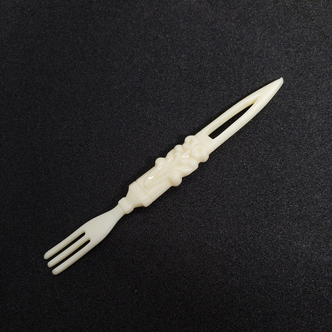 Vintage Cocktail Forks Set 36ct, Mango Floral de Plástico Moldeado