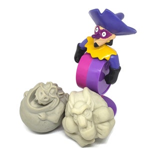 Disney Hunchback of Notre Dame 1996 McDonalds Toys Set, Hunchback of Notre Dame Clopin Drum Toy, Hunchback Gargoyle Balls, 90s Disney Toys