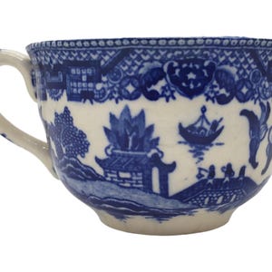 Vintage Blue Willow Ceramic Transferware Teacup w/ Interior Design, Vintage Japanese Transferware Tea Cup, Made in Occupied Japan Ceramics