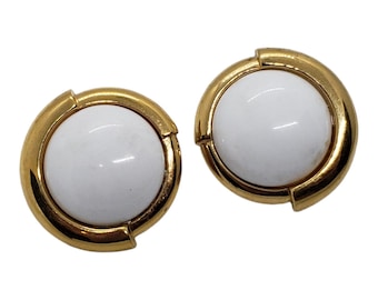 Pendientes de botón MONET vintage con clip en blanco y dorado, bisutería firmada, pendientes de clip con cierre cómodo, pendientes geométricos dorados de los años 80