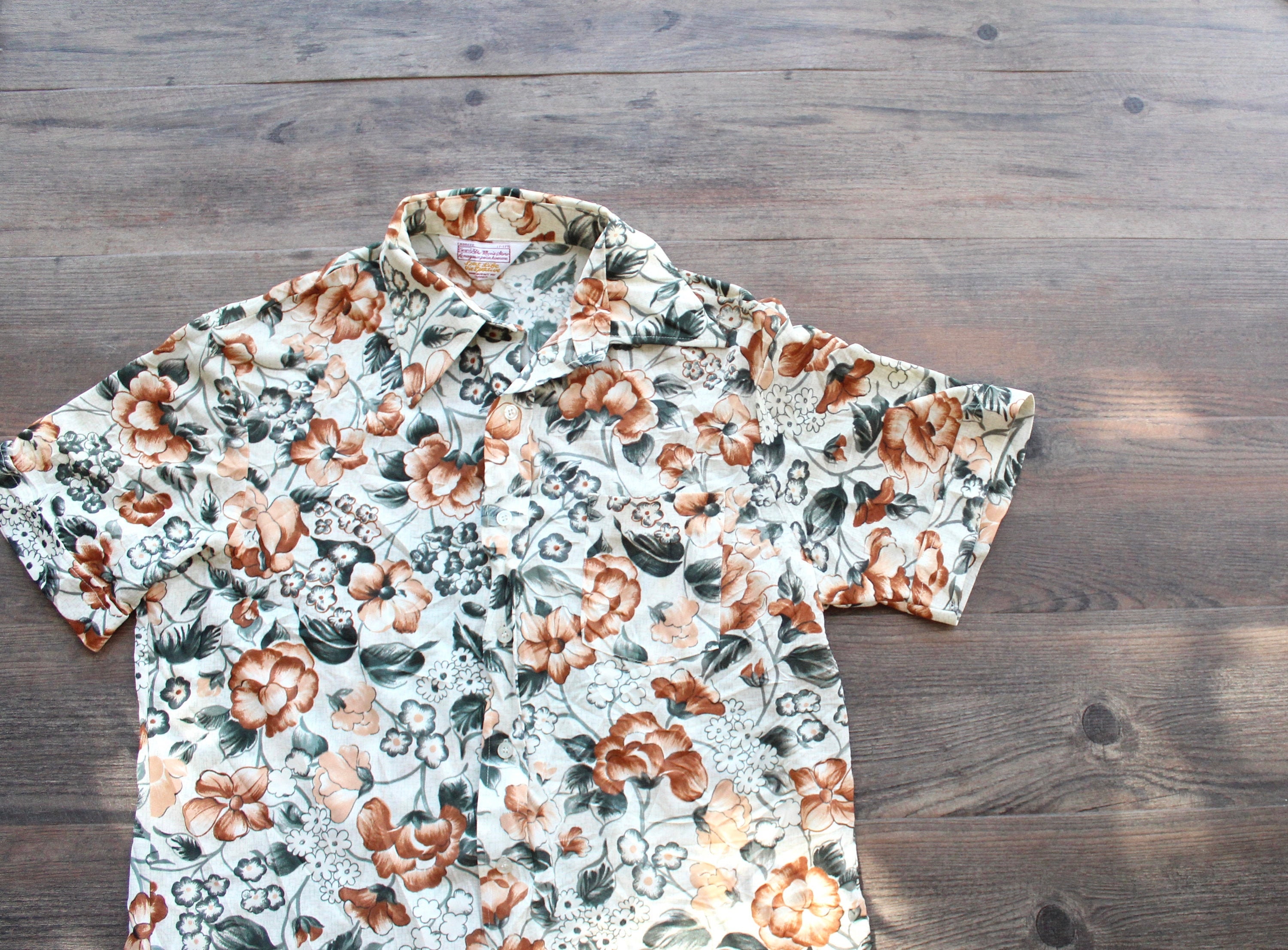 Vintage 1960s 70s Button up Shirt 
