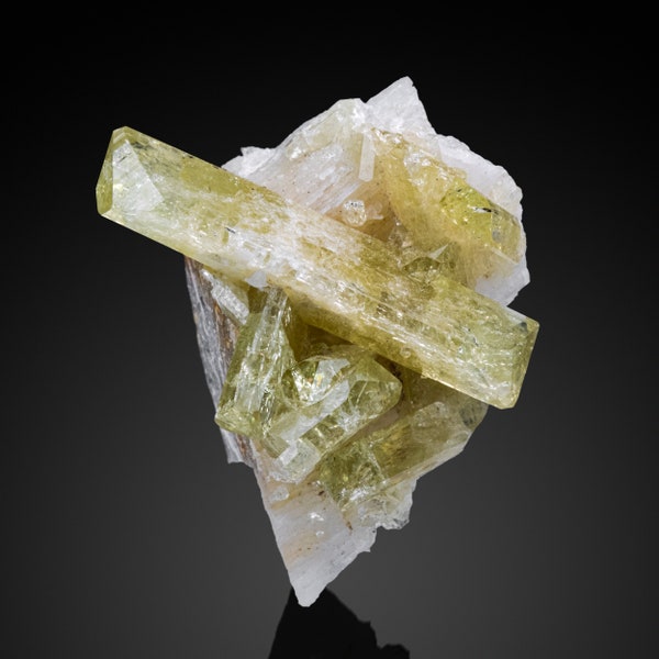 Brazilianite, Telirio Mine, Divino das Laranjeiras, Minas Gerais, Brazil