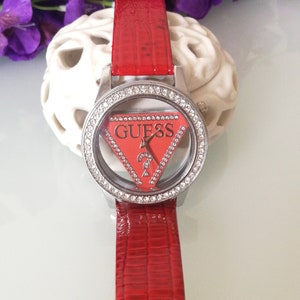 Montre Guess vintage originale pour femme. Montre authentique.