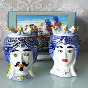 Testa di moro di Sicilia . Ceramica di Caltagirone di Sicilia coppia teste. .Sicily handmade.