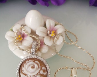 Originele cameo ketting en witte zirkonia's uit Torre del Greco Italië. Victoriaanse stijl. Zilveren ketting.