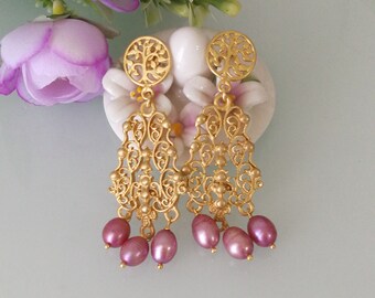 Orecchini chandelier. Orecchini perle rosa.