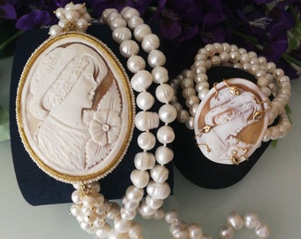 Original shell cameo necklace and natural baroque pearls. Original shell cameo bracelet and pearls. Necklace and bracelet set.