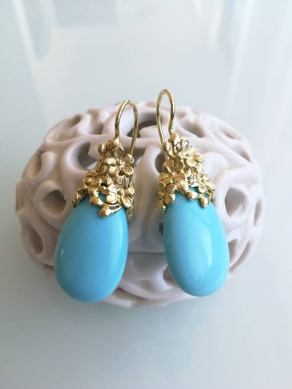 Turquoise stone earrings. Silver earrings. Ancient