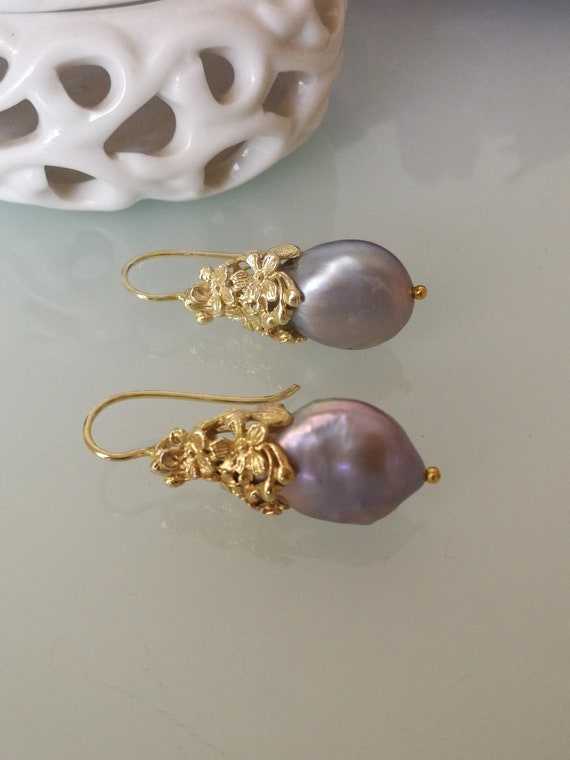 A pair of antique diamond and natural saltwater pearl earrings. Each  suspending a detachable drop-shaped natural pear… | Jewelry, Beautiful  jewelry, Antique jewelry