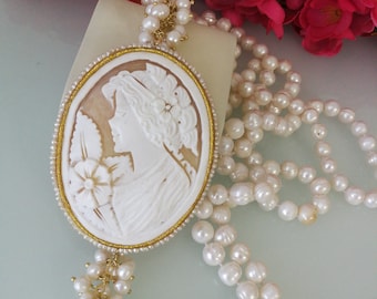 Collar camafeo original de Torre del Greco Italia y perlas barrocas naturales. Camafeo sardónico. Camafeo perfecto. hecho a mano