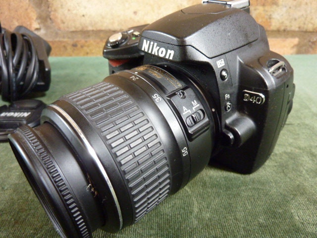 A Nice Nikon D40 Digital Camera 6.1 Mp 18-55MM DX ED Lens