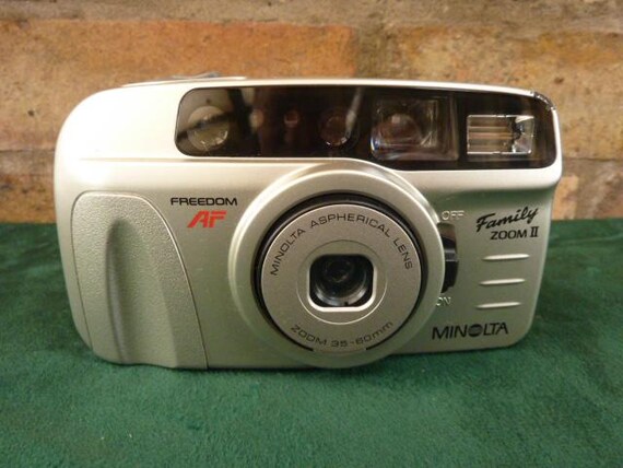 素敵なビンテージ ミノルタ ファミリー ズーム II 35 mm カメラ 35-60