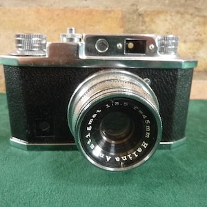 Nice vintage Halina 35X Super 35MM camera with 45mm lens  lomography
