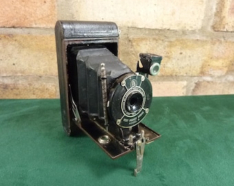 1912年／BEST POCKET KODAK。【戦前カメラ　A-127】。 わたしのカメラ三昧 第17回 百年前に誕生したVest Pocket Kodak | トイ