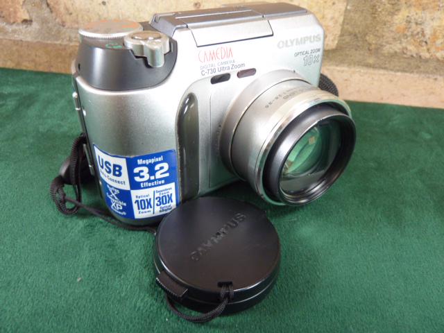 Olympus Camedia C-730 Ultra Zoom Digital Camera 3.2 MP 30X Optical