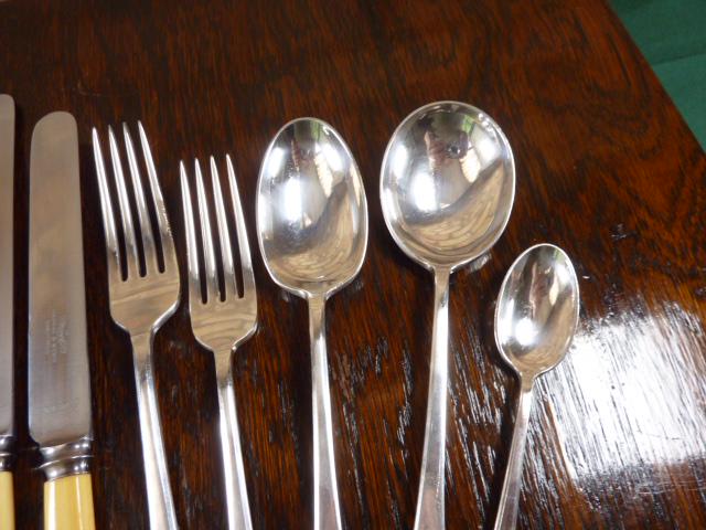 Nice Antique Mappin Webb Silver Plated 46 Piece Canteen Cutlery