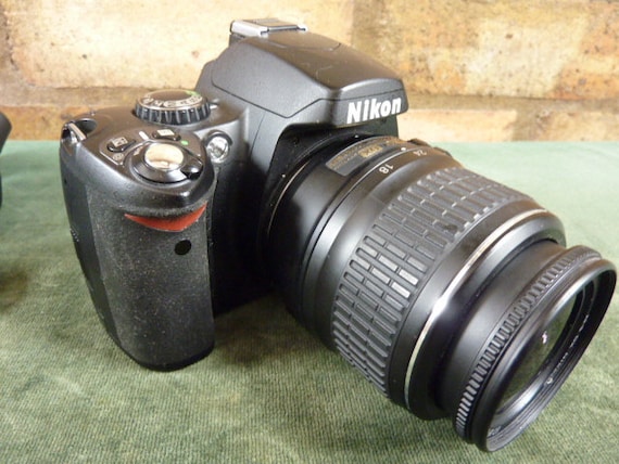 A Nice Nikon D40 Digital Camera 6.1 Mp 18-55MM DX ED Lens