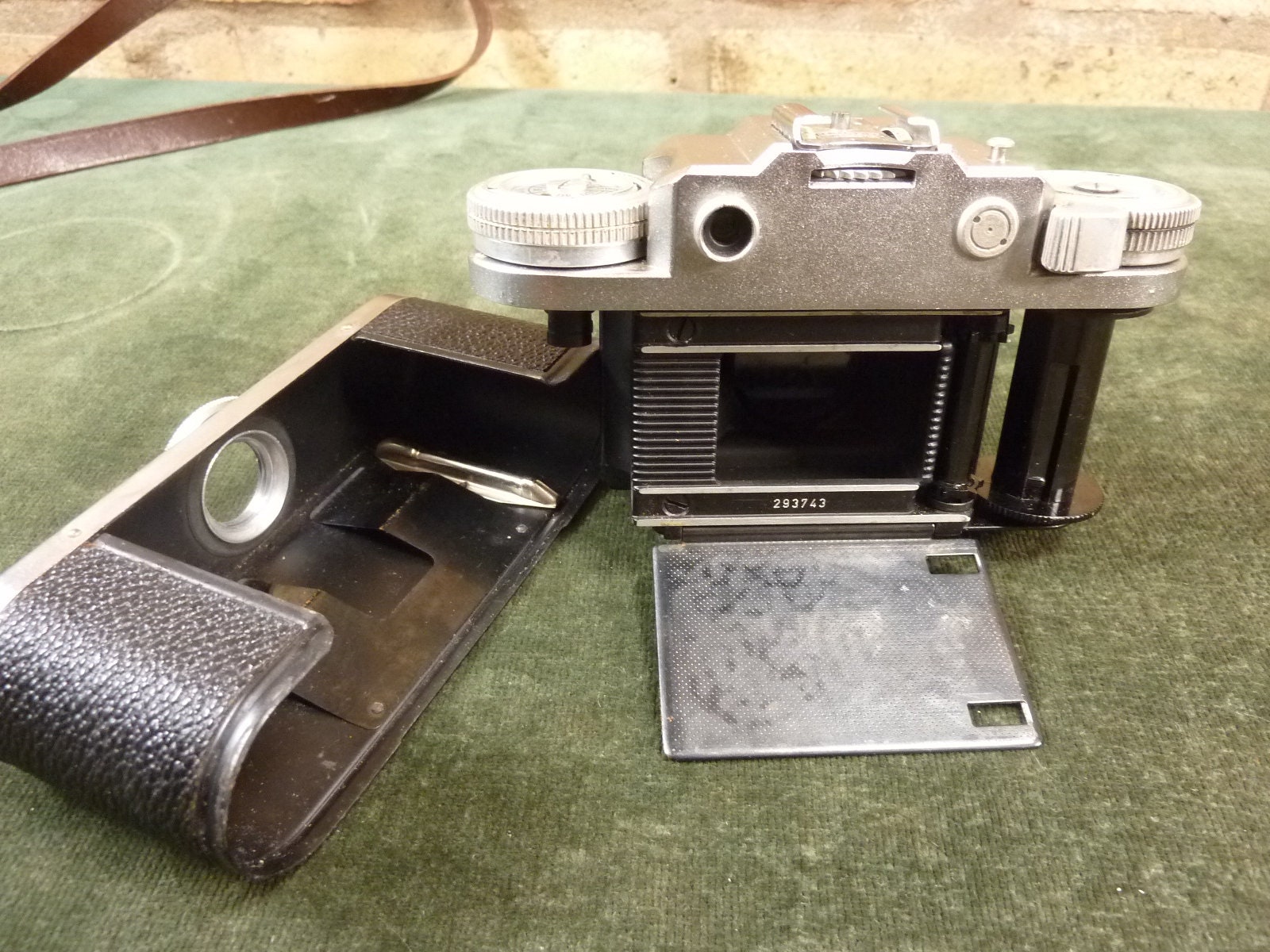 Vintage Braun Super Paxette 35mm Camera Pointar 2.8 45mm Lens