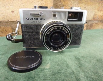 nice vintage Olympus 35 RC Point & Shoot 35mm camera Zuiko 42mm lens