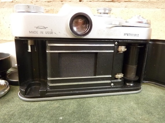 Nice Vintage Zenit 3M 35mm Camera Industar 50mm Lens Good