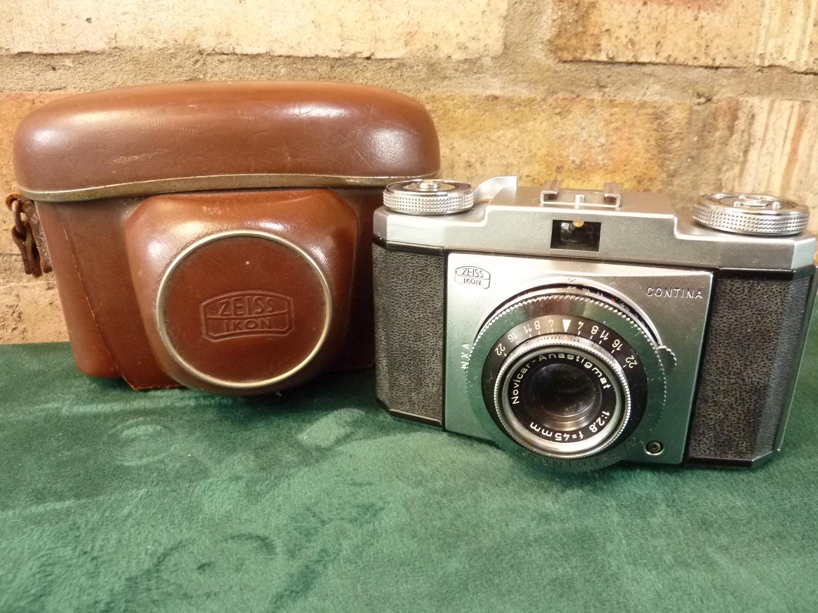 Lot - A Zeiss Ikon Contina, Prontor-SVS Lens Film Camera, Germany, c