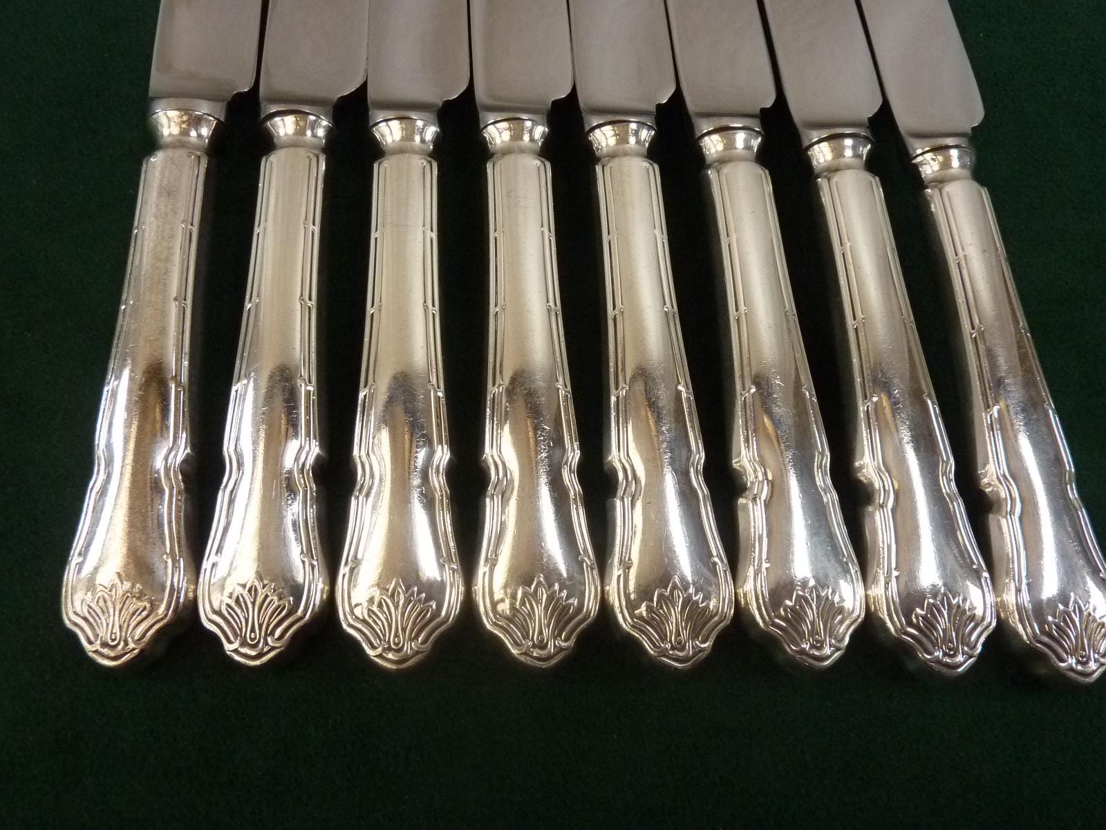 8 Nice Vintage George Butler of Sheffield Dessert Side Knives Bead