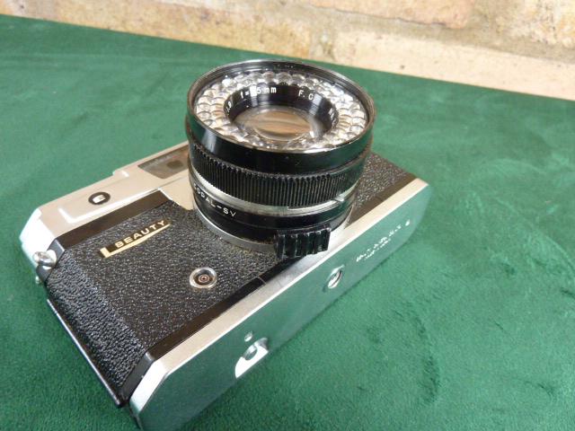 素敵なビンテージのLightomatic III 35 MMカメラと1:1.9 45 mmレンズ