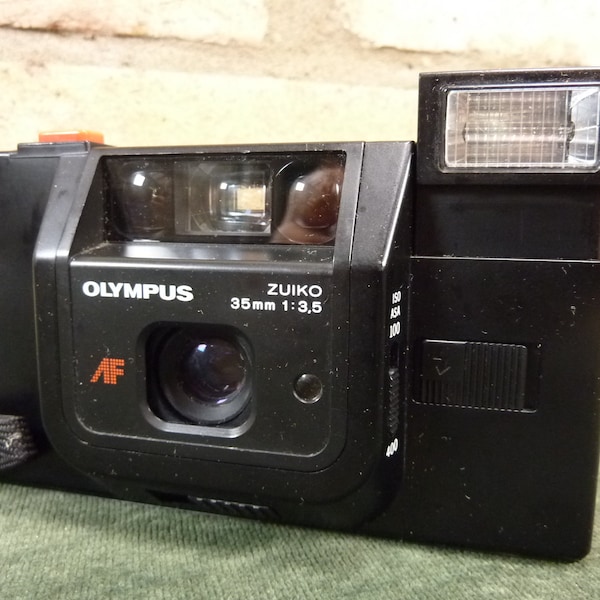 Eine schöne Vintage Olympus Trip AF 35mm Point & Shoot Kamera 35mm Objektiv
