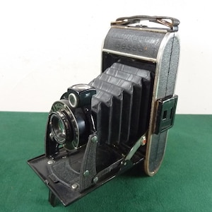 Vintage Voigtlander Bessa 120 Roll Film Folding Camera 1:7.7 10.5
