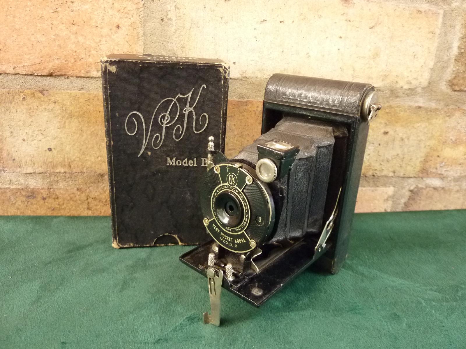 APPAREIL PHOTO ANCIEN A SOUFFLET , OBJECTIF KODAK