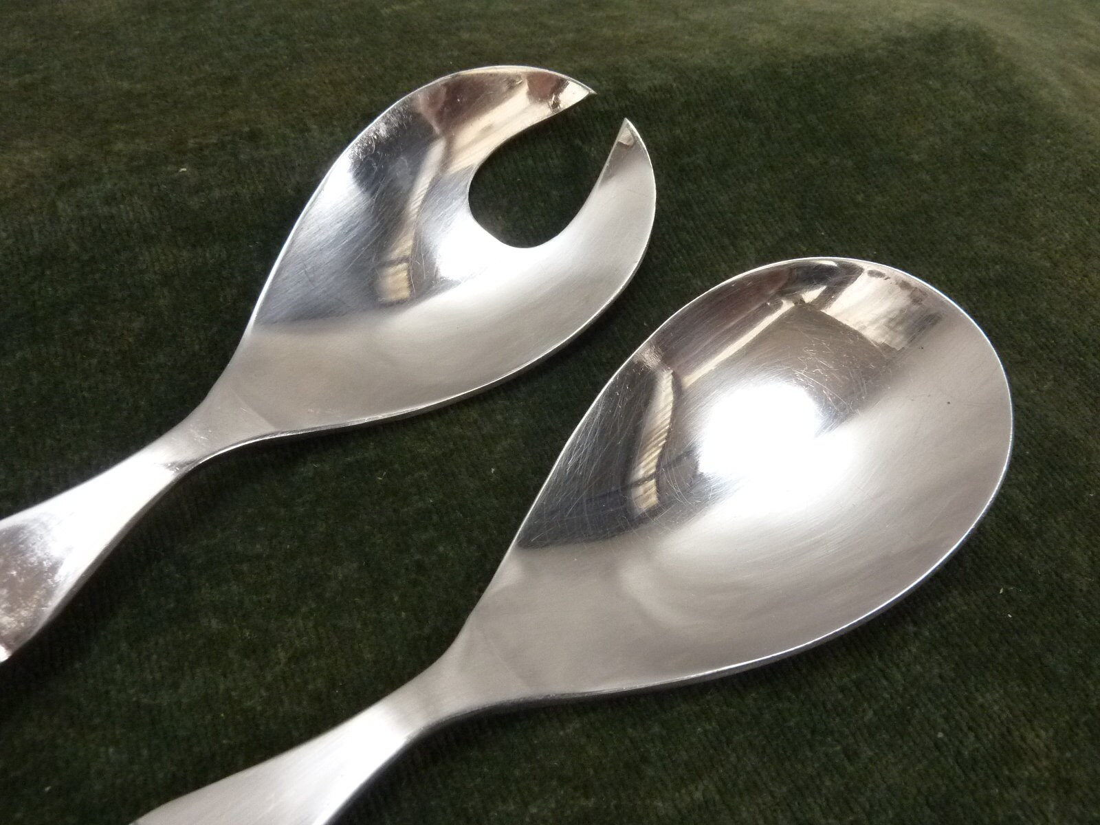 北欧風のビンテージ ミッドセンチュリー モダン サラダ用品のサービススプーン 北欧風のビンテージ ミッドセンチュリー モダン サラダ用品のサービス