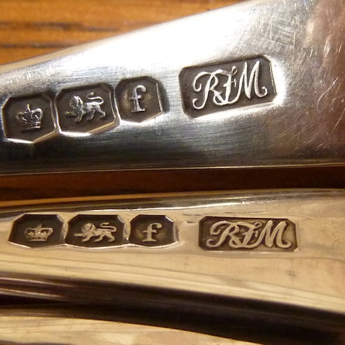 6 shops Nice Vintage Robert Mosley Hallmarked Silver Coffee spoons & Tongs 1923