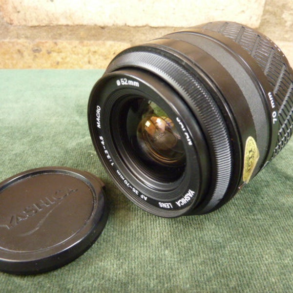 Yashica Kyocera 1:3.3-4.5 35-70mm lens Yashica AF mount