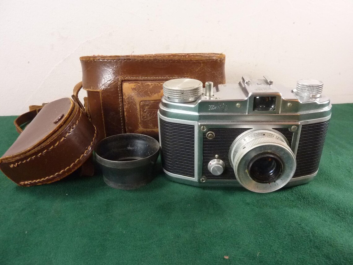 nice vintage Sarraber Finetta 88 35mm camera 1:2.8 45mm lens #2, foto 1 di 5