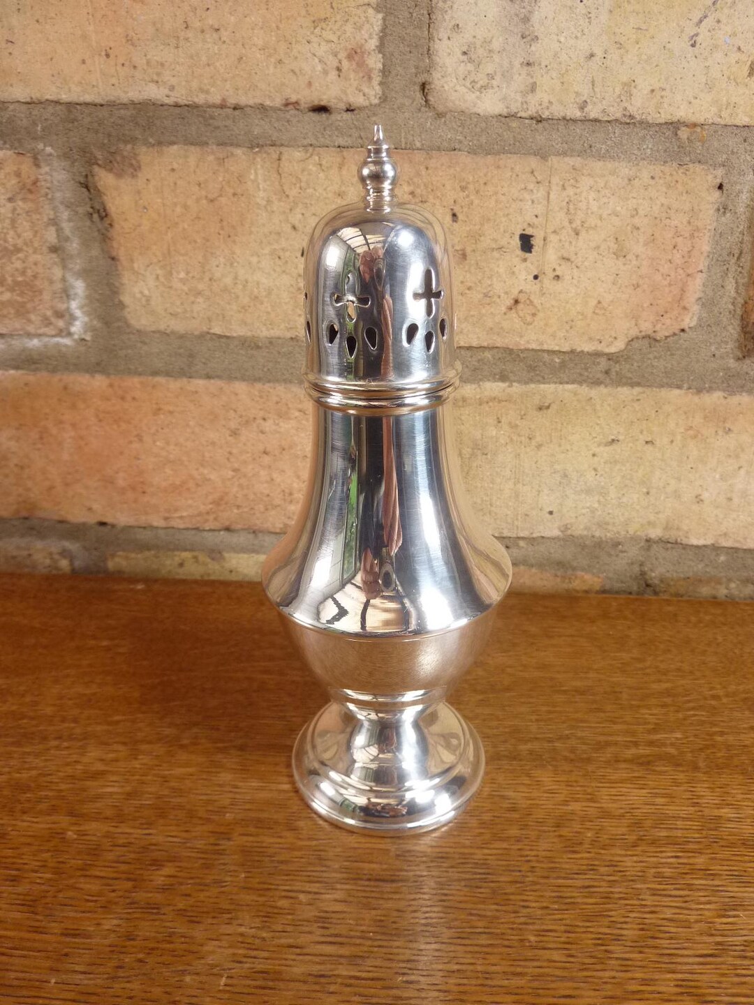 Shaker à cocktail en métal argenté Art Déco marqué Cardinal Assiette - En vente sur France