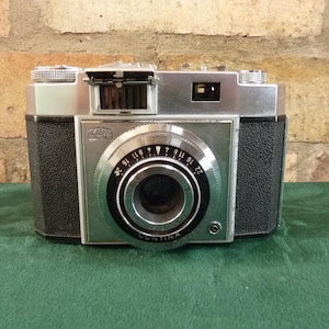 Nice vintage Zeiss Contina 35MM camera Novar 1:3.5 45mm lens
