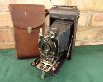 1920年代　コダックカメラ　ショーケース　シェルフ　ファイヤーキング　ミニカー コダック折りたたみカメラ（説明書付き）、カメラ内620フィルム、予備