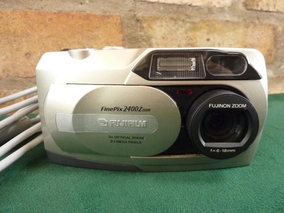 A Nice Fujifilm Finepix 2400 Zoom Digital Camera 2.1MP 3X Zoom - Etsy