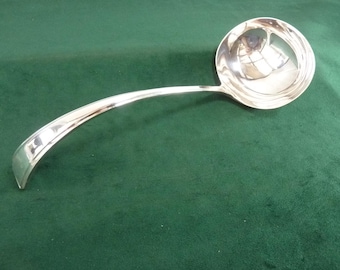 Nice Vintage John Turton Soup or punch ladle Harley pattern Silver plated