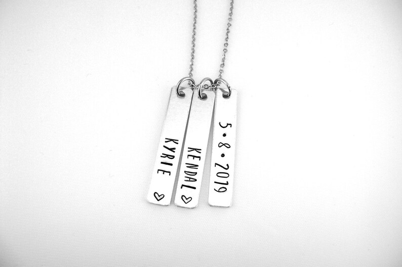 Personalized Vertical Bar Necklace, Mom Jewelry with Kids Names, Pet Name, Custom New Mother Gift with Birthdate, Anniversary Couple afbeelding 4