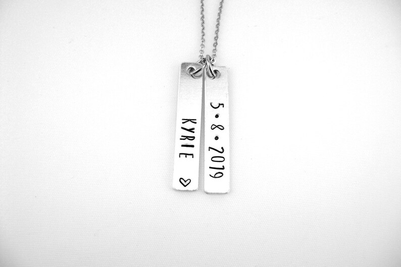 Personalized Vertical Bar Necklace, Mom Jewelry with Kids Names, Pet Name, Custom New Mother Gift with Birthdate, Anniversary Couple afbeelding 3