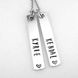 Personalized Vertical Bar Necklace, Mom Jewelry with Kids Names, Pet Name, Custom New Mother Gift with Birthdate, Anniversary Couple afbeelding 1