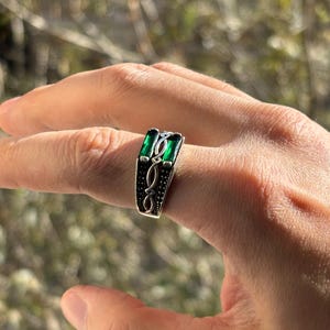 トルコ製ハンドメイドジュエリー 925スターリングシルバー エメラルド