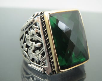 トルコ製ハンドメイドジュエリー 925スターリングシルバー エメラルド