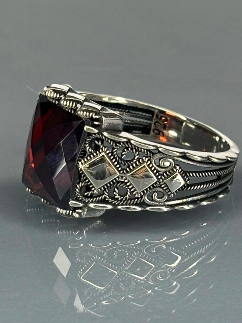 925 Sterling Silver Men's Ring With Ruby Stone, Vintage Gothic Red