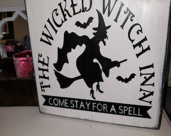 The Wicked Witch Inn Sign Halloween Sign Come Stay for A Spell Witch Decor Rustic Distressed Wood Wall Hanging Primitive Fall Decor Broom