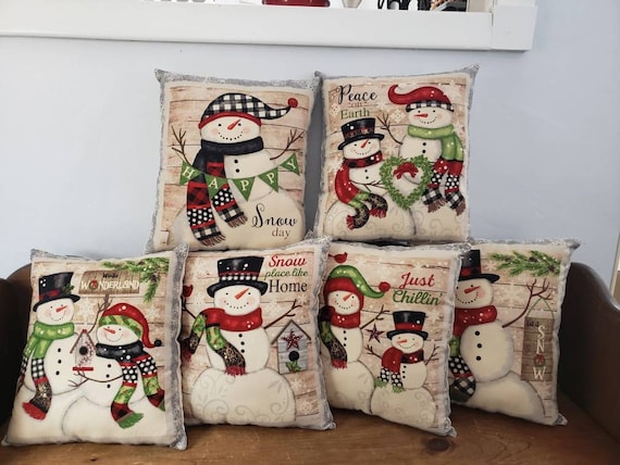 primitive christmas pillows