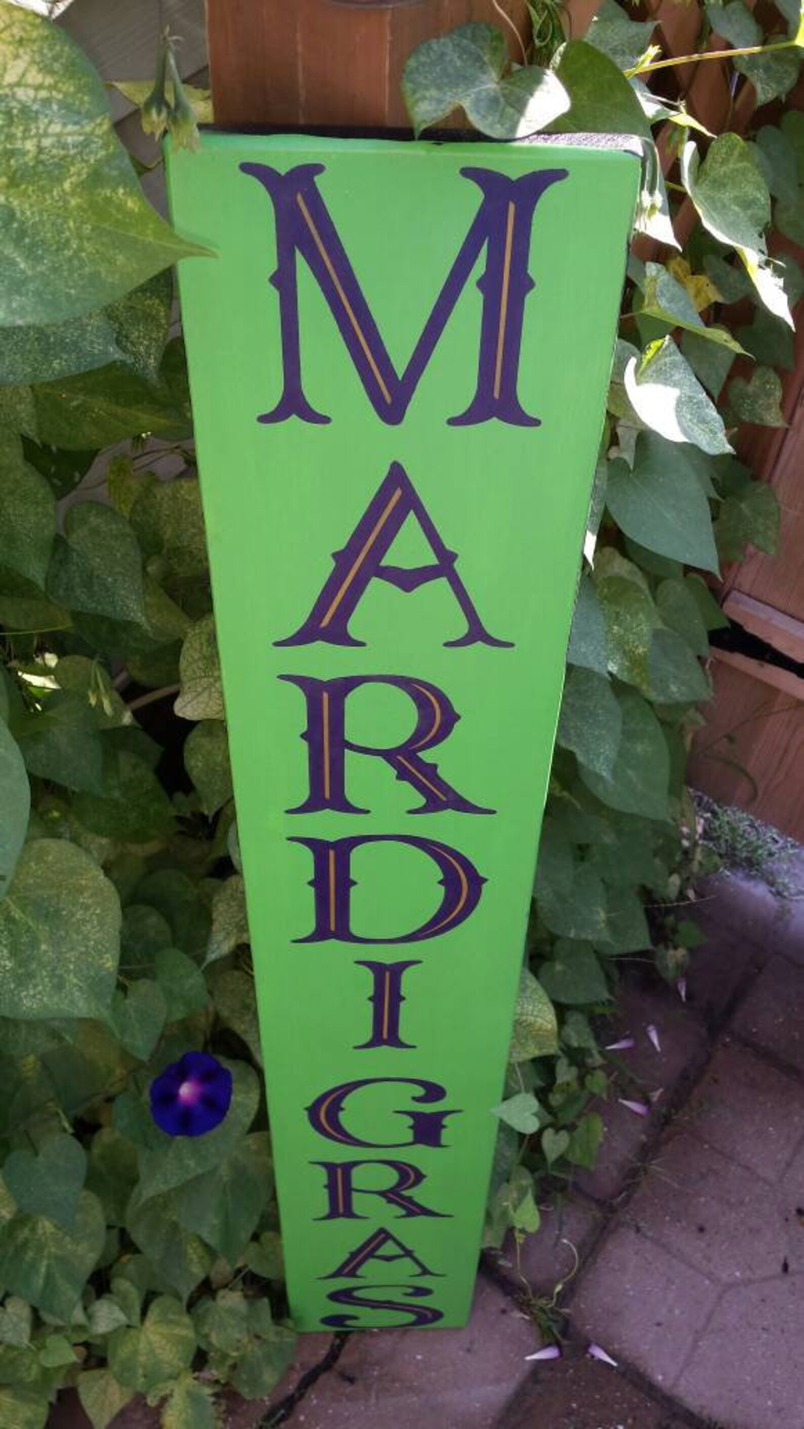 mardi gras wooden yard signs