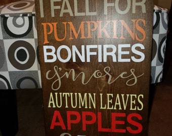 Cada año me enamoro de calabazas signo BonFires Smores Otoño Hojas manzanas y caer decoración de madera desgastada pared colgante decoración primitiva