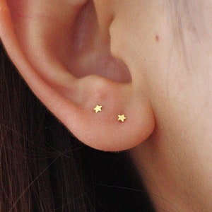 Teeny tiny star earrings / nose studs - dainty stud earring